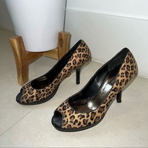 Style & Co Size 7 Leopard Print Heels